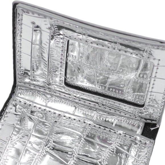 Stylish Silver Crocodile Pattern Wallet for Women - Slim and Portable Design - Picture 5 of 7